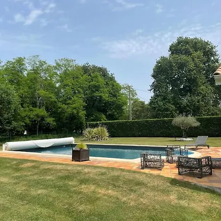 Maison De Caractere 5 Etoiles-location 7 Nuits Minimum Du Samedi Au Samedi בית נופש Vensac